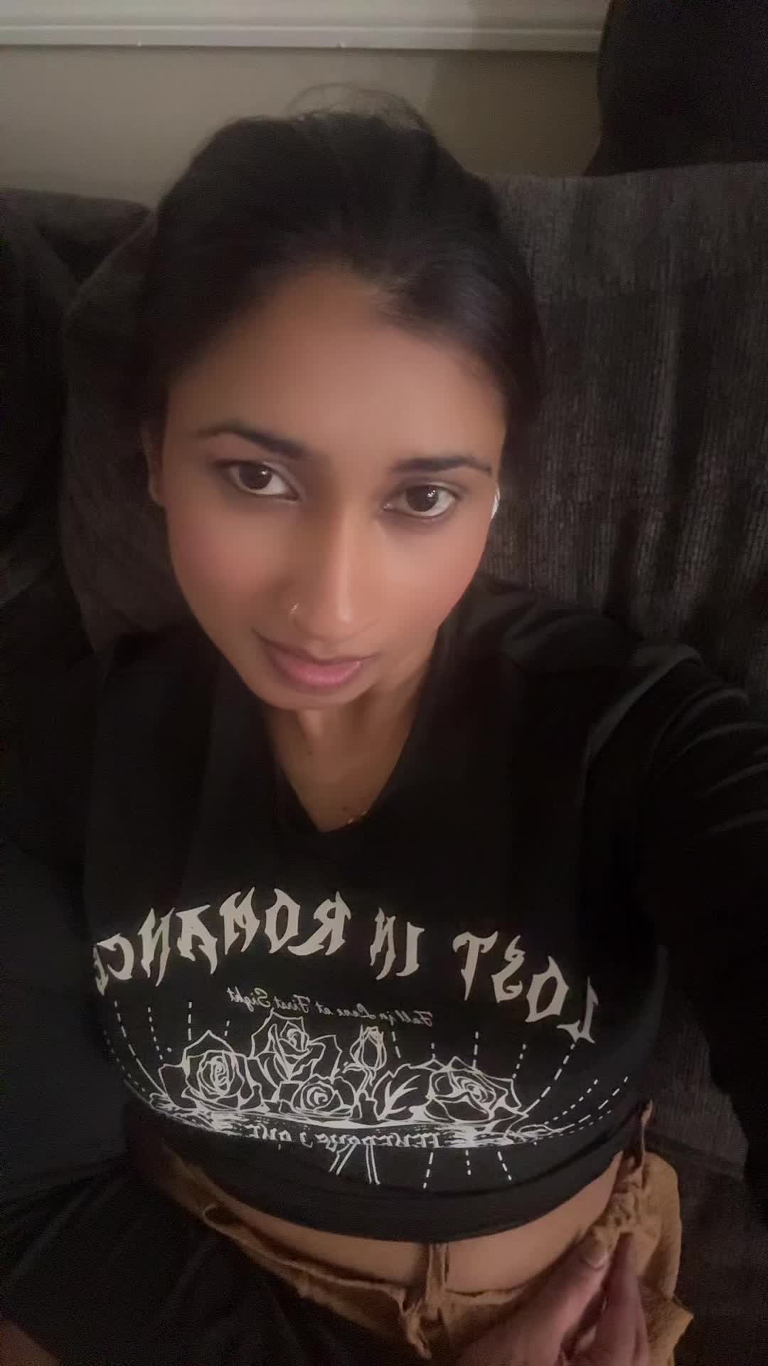 @Priya ✨🧿