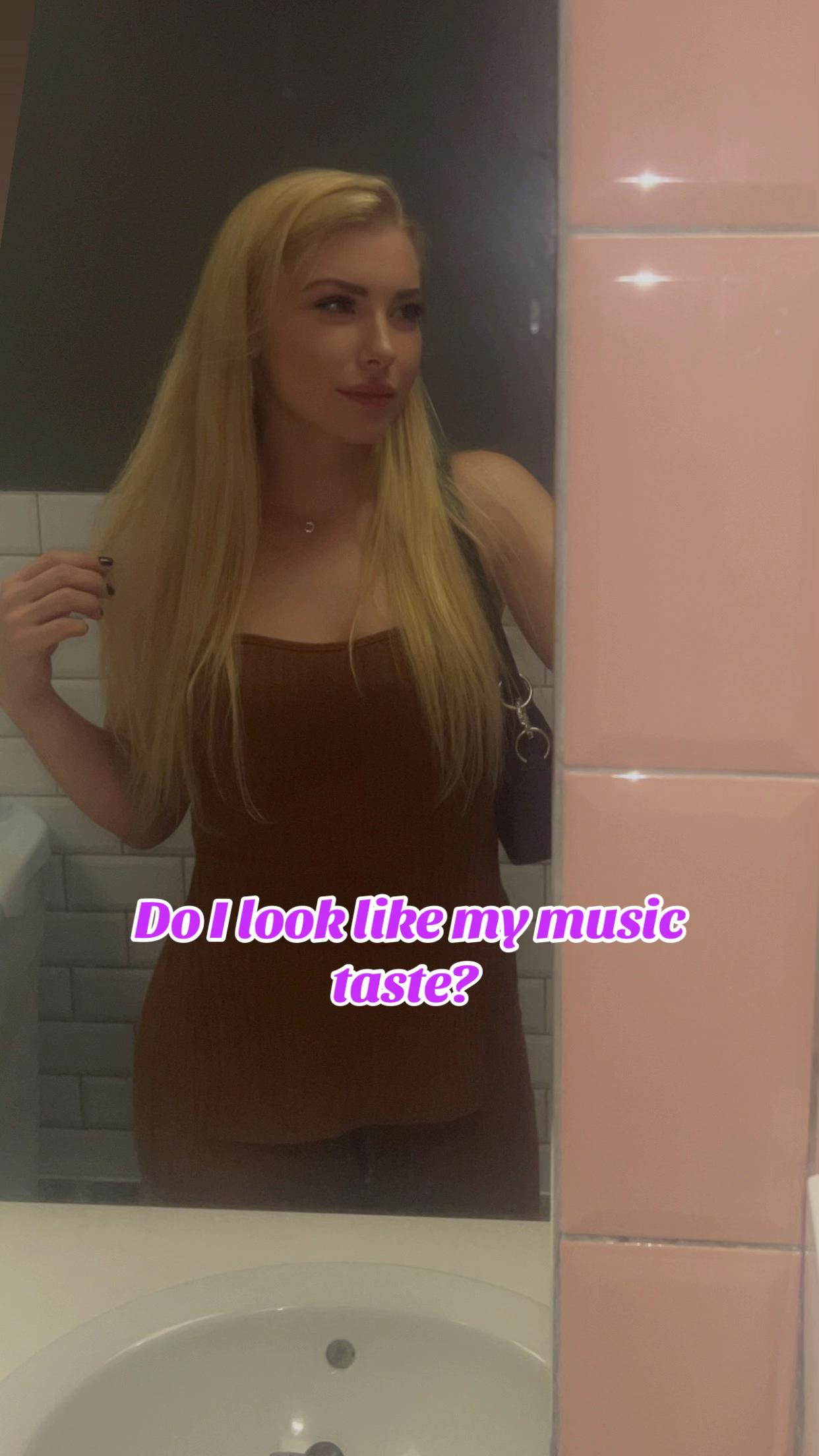 @Chloe🍯🦋