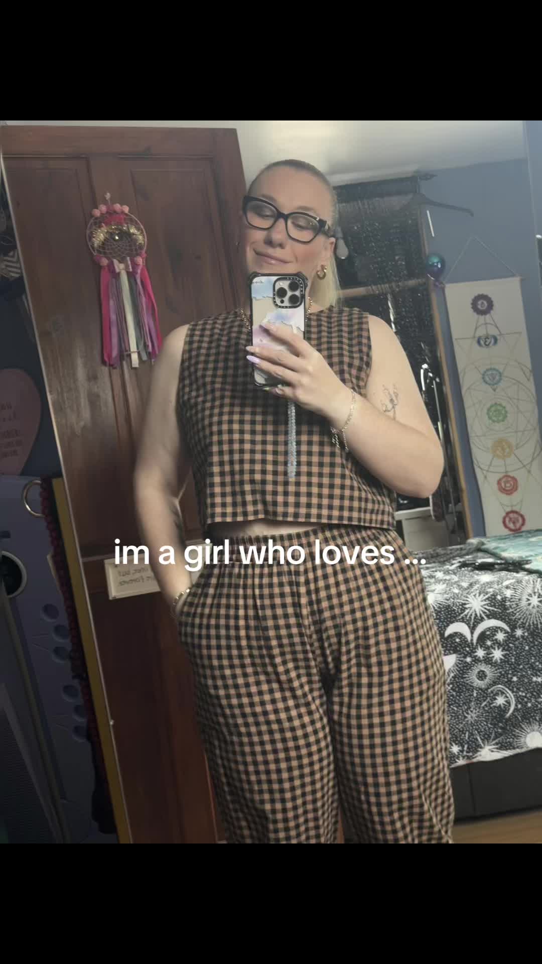 @HolliesHavenUK