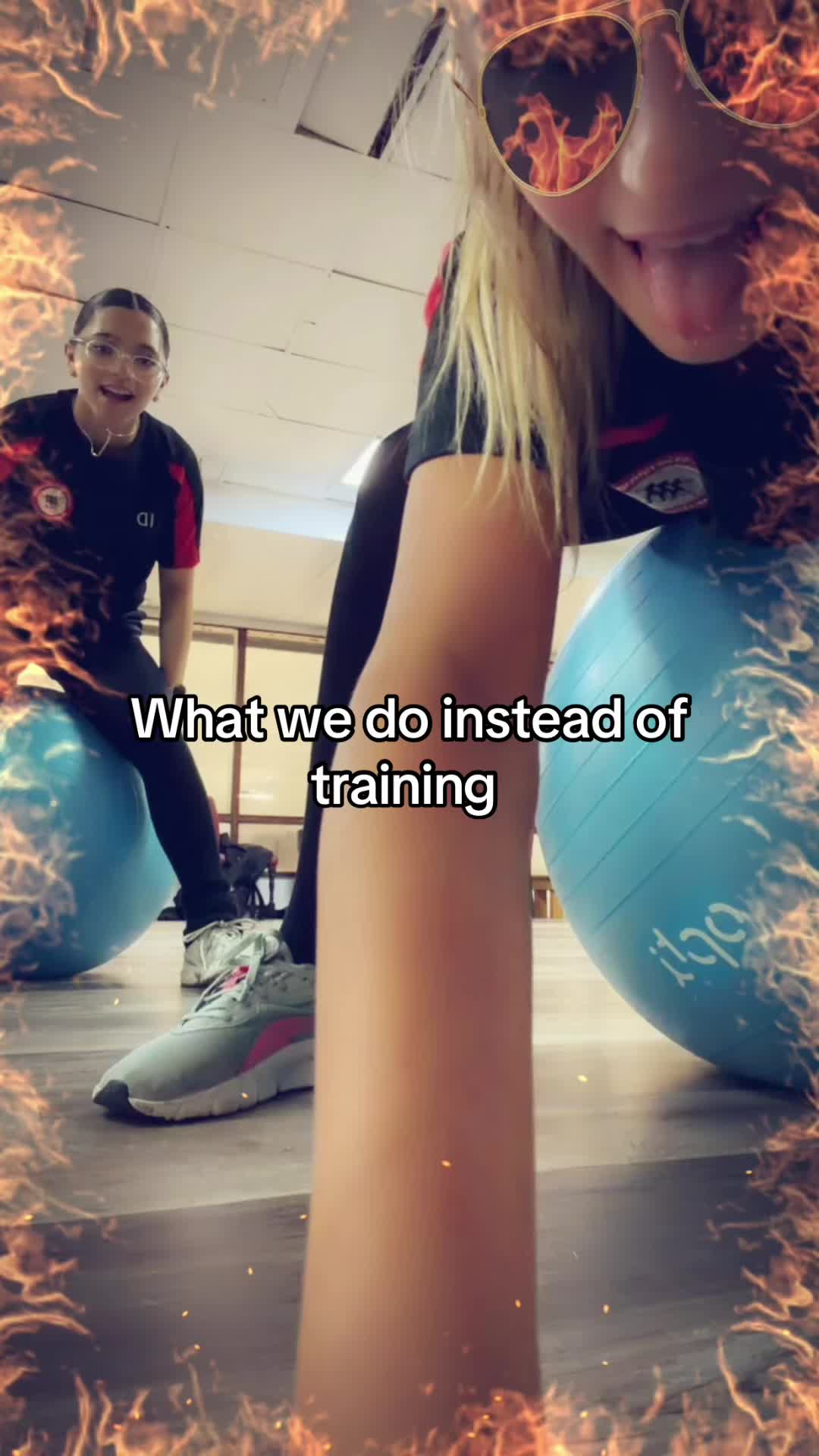 @𝓁𝒶𝓊𝓇𝒶🪽🧁