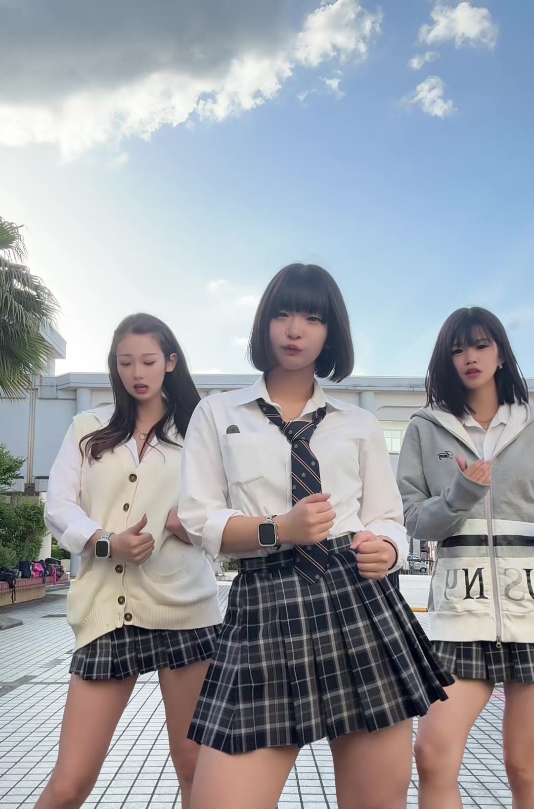 @ことみ