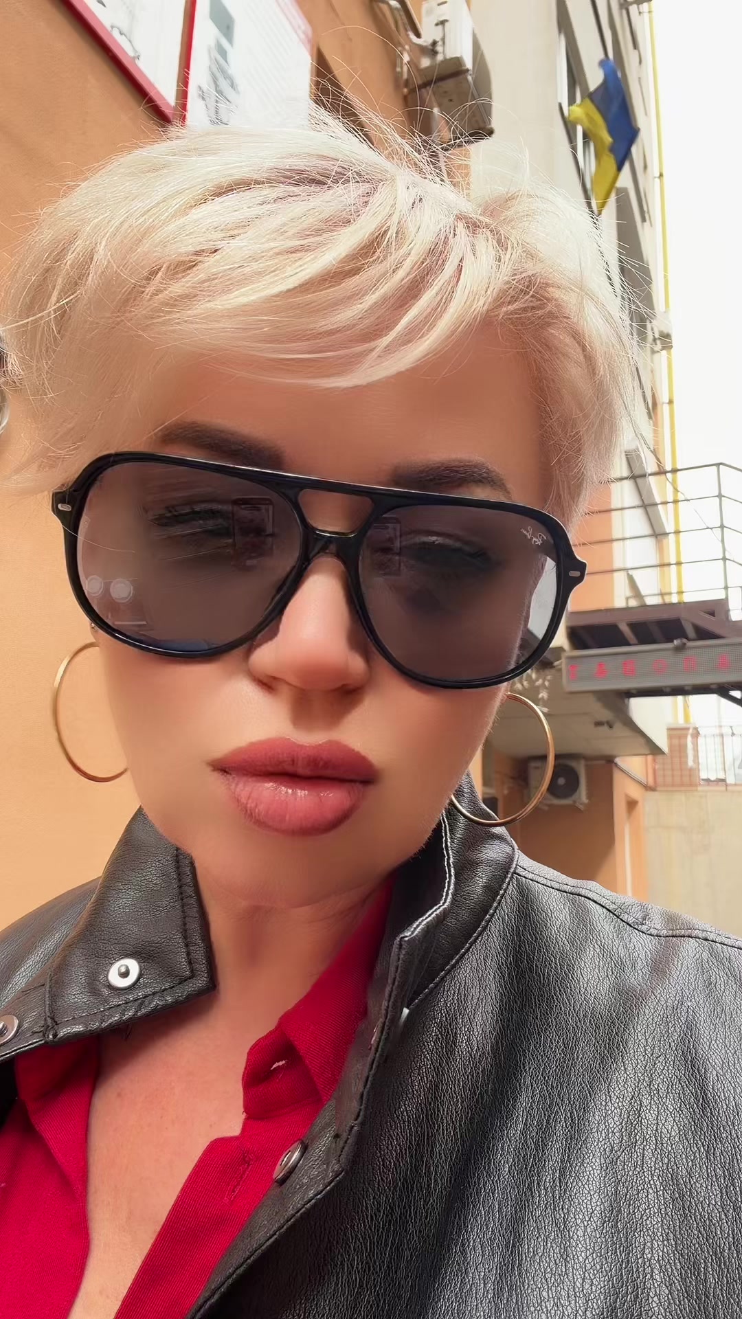 @elena.na.vibe