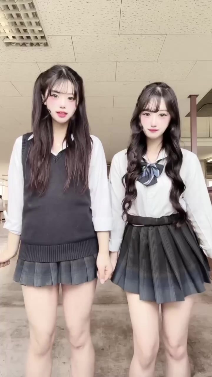 @ももにゃ