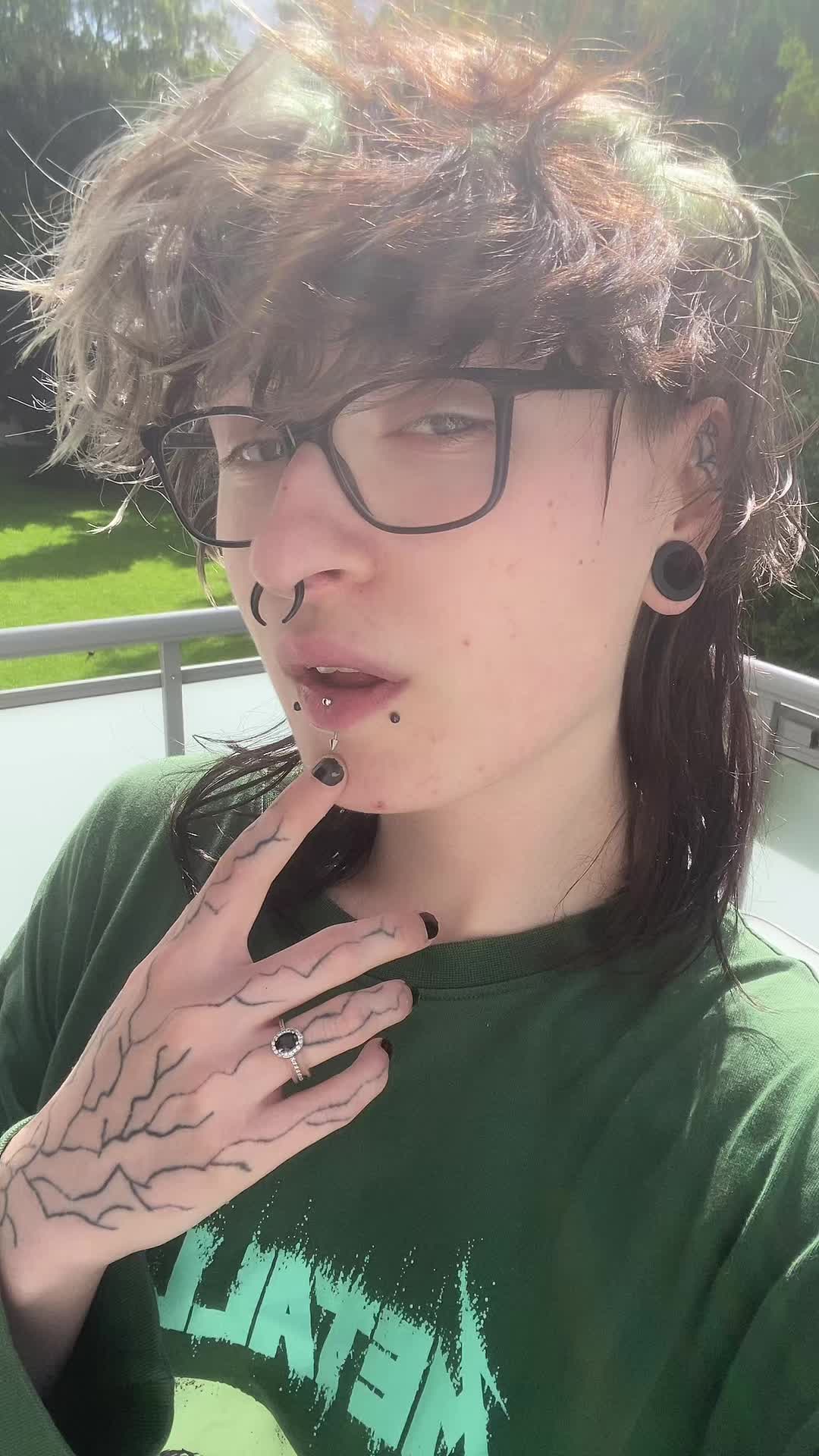 @𝖗𝖔𝖙𝖙𝖊𝖓 𝖇𝖔𝖞🧷