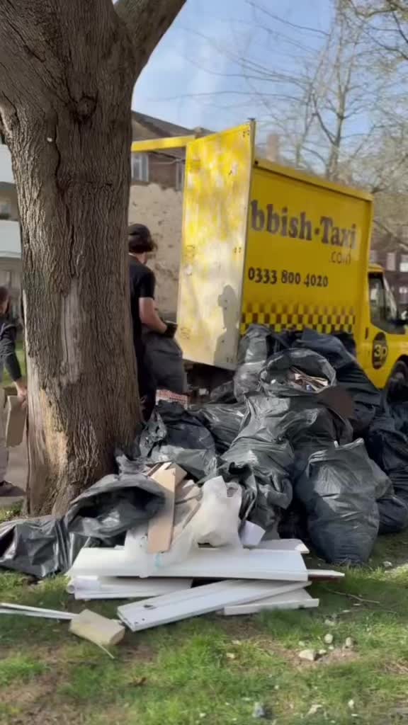 @rubbish.taxi