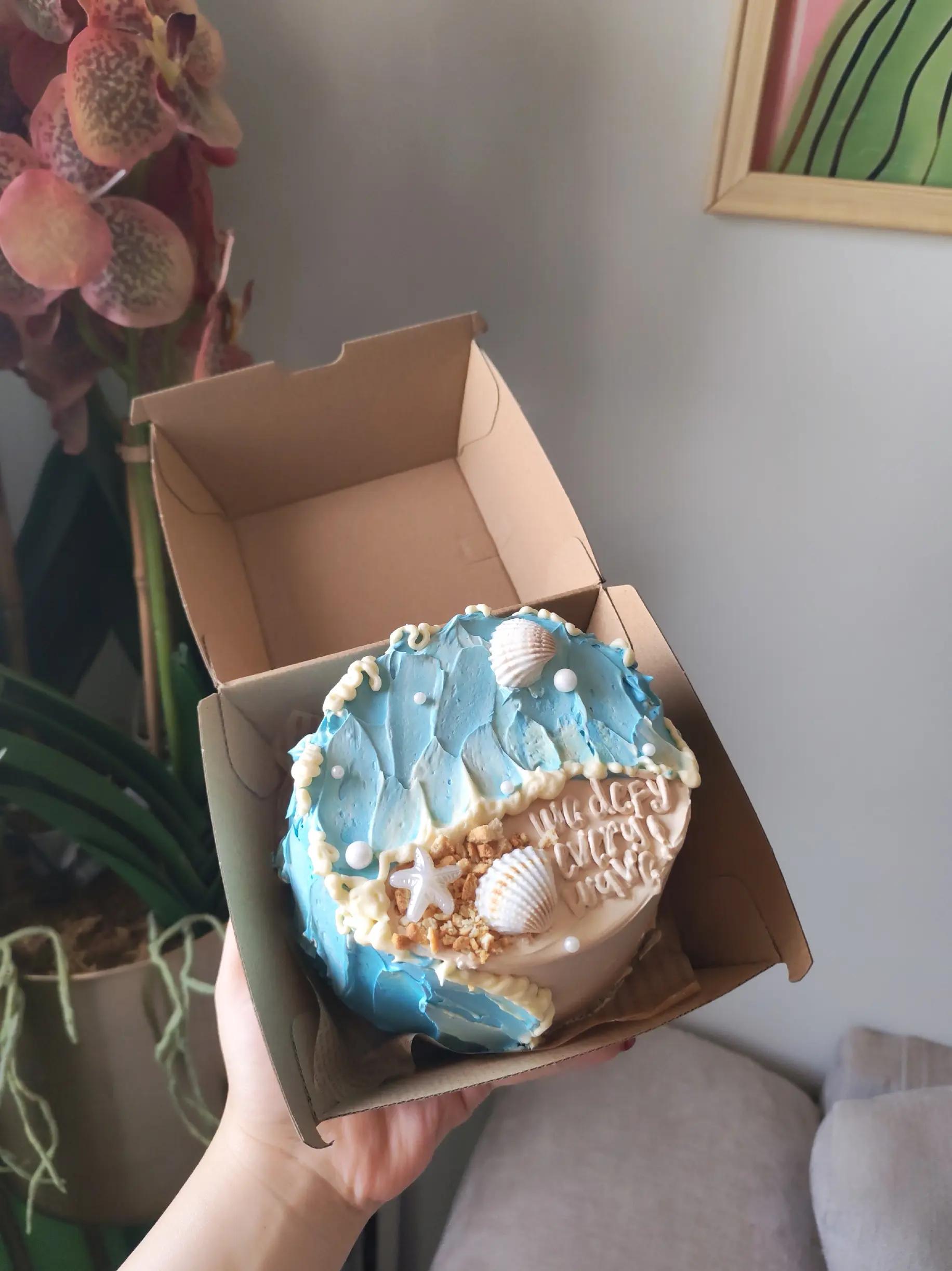 @كيك وورد دائم 🌷🍰 |جدة|