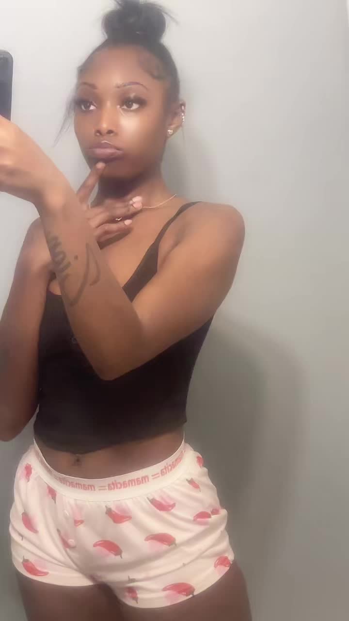 @Nayabaya👅