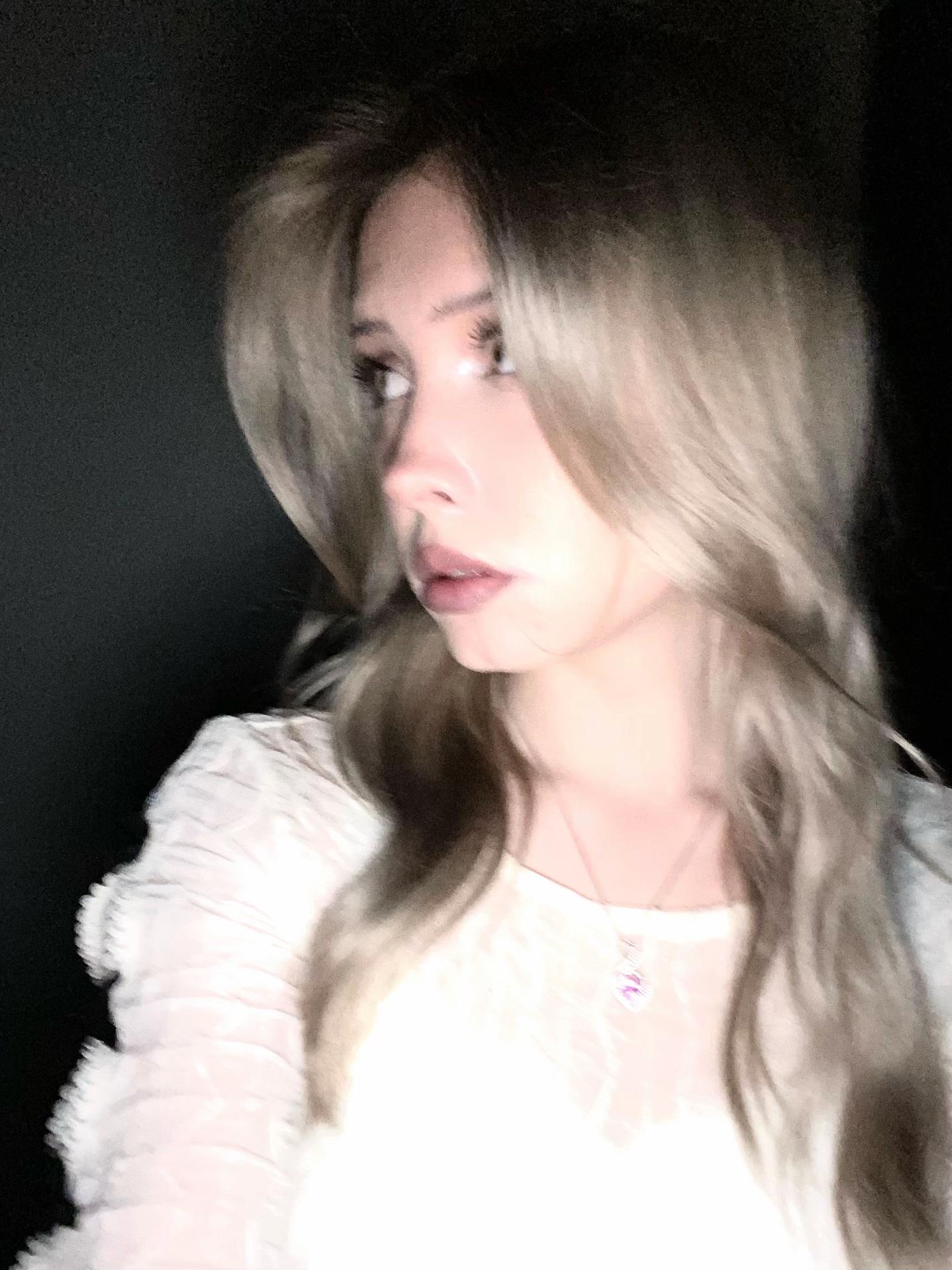 @👅