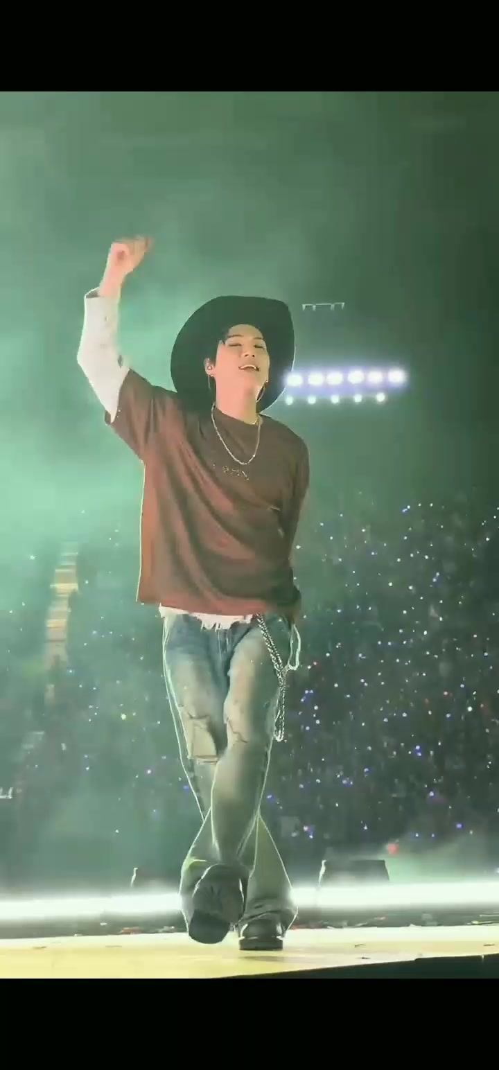 @lilmeowyoongix&bull;~&bull;⁷