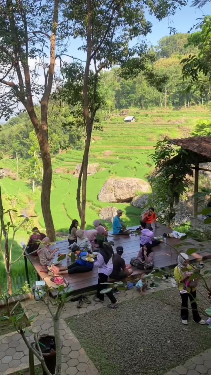 @Mas Explore
