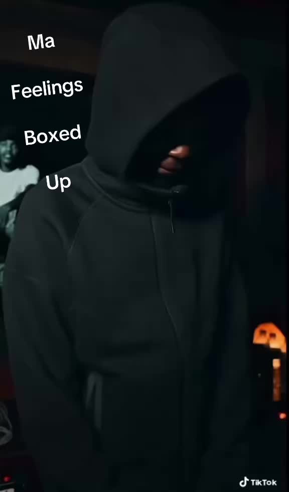 @𖣂