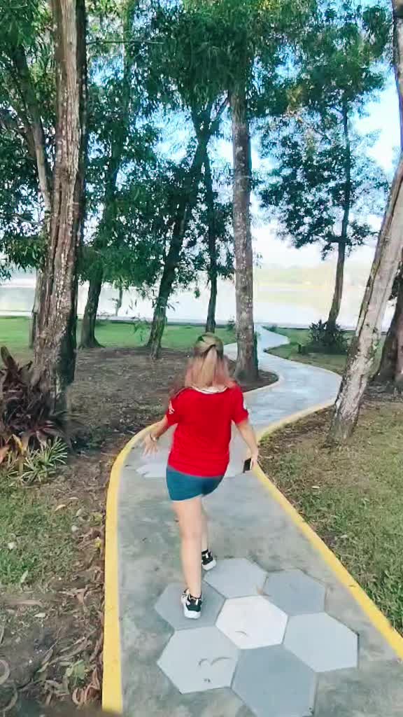 @👸 Thae 🧠 Su 👸(အမွှေစိန် 😘)