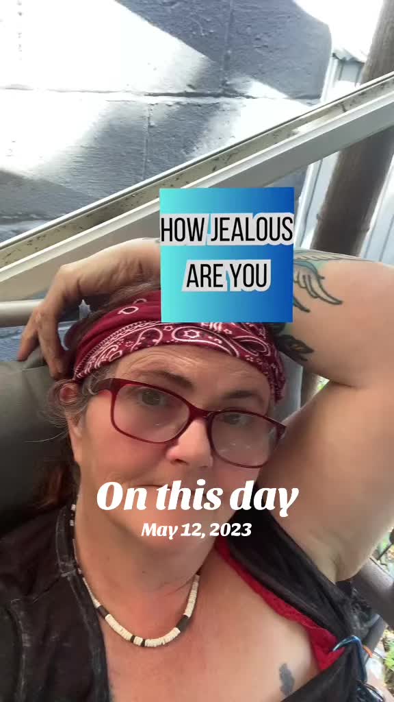 @hookedinloop🥓