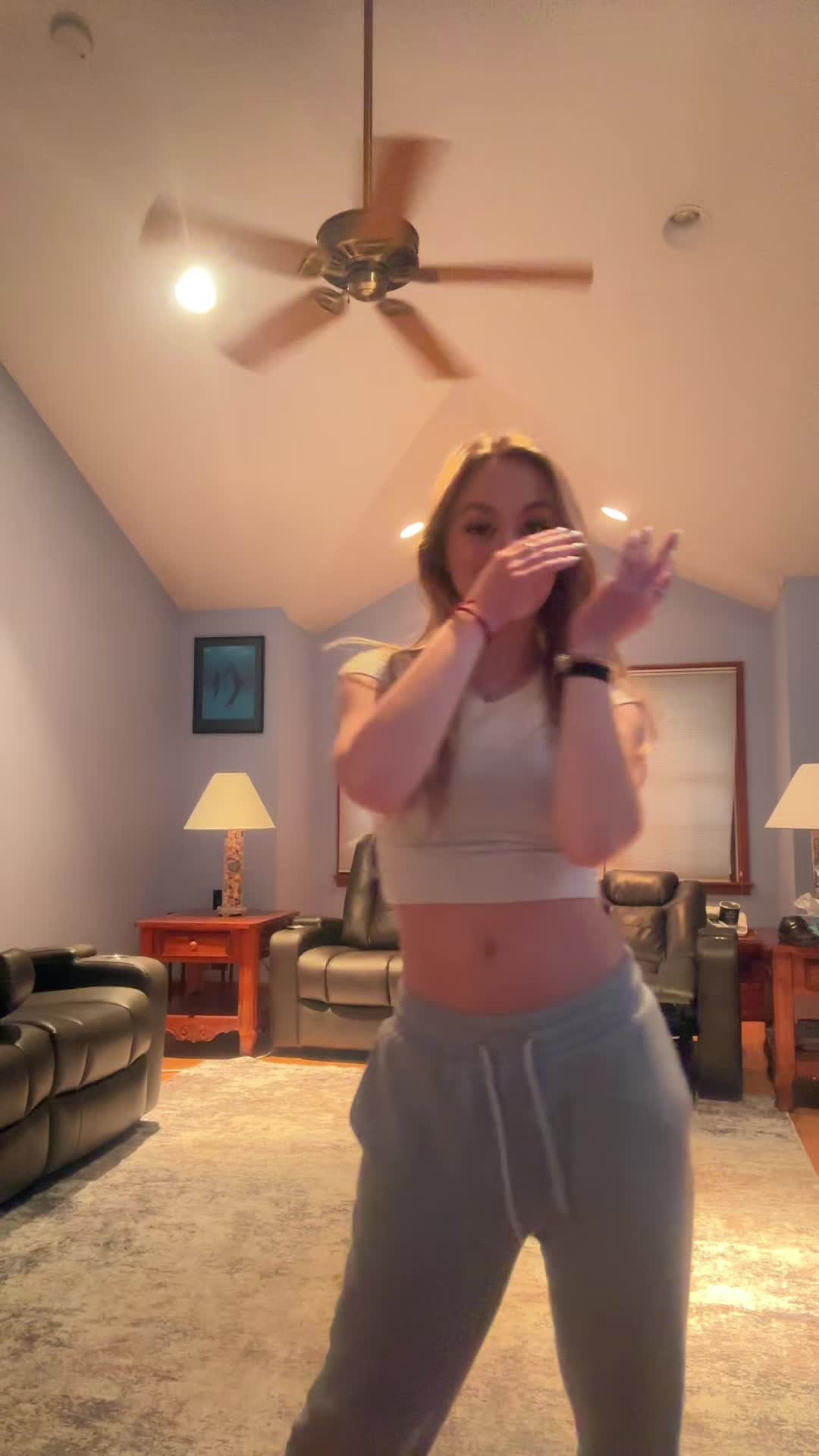 @Erinulshoefer