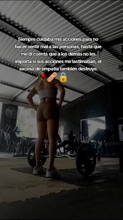 @La Bombona🦋🦋🤎