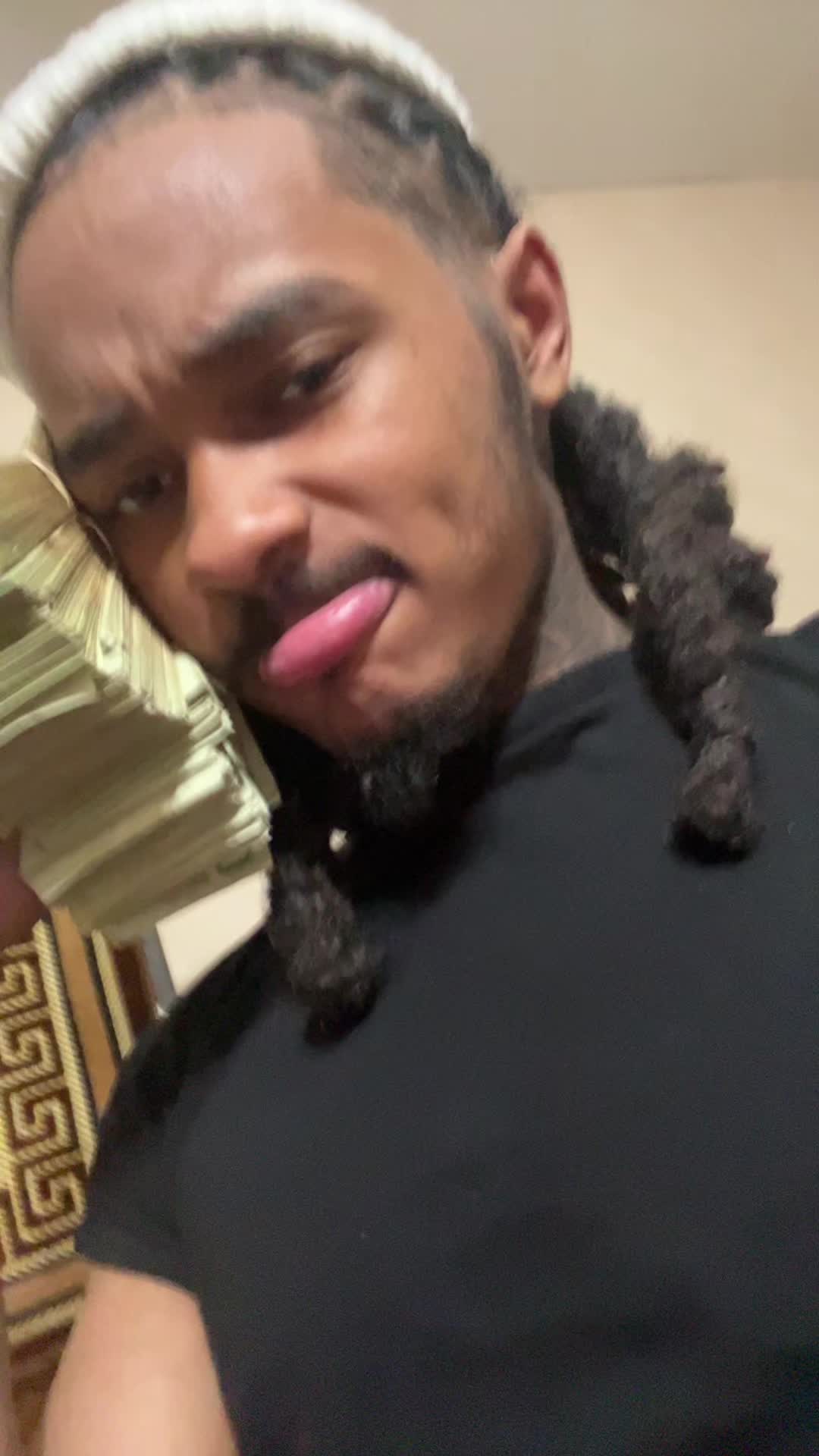 @🎒