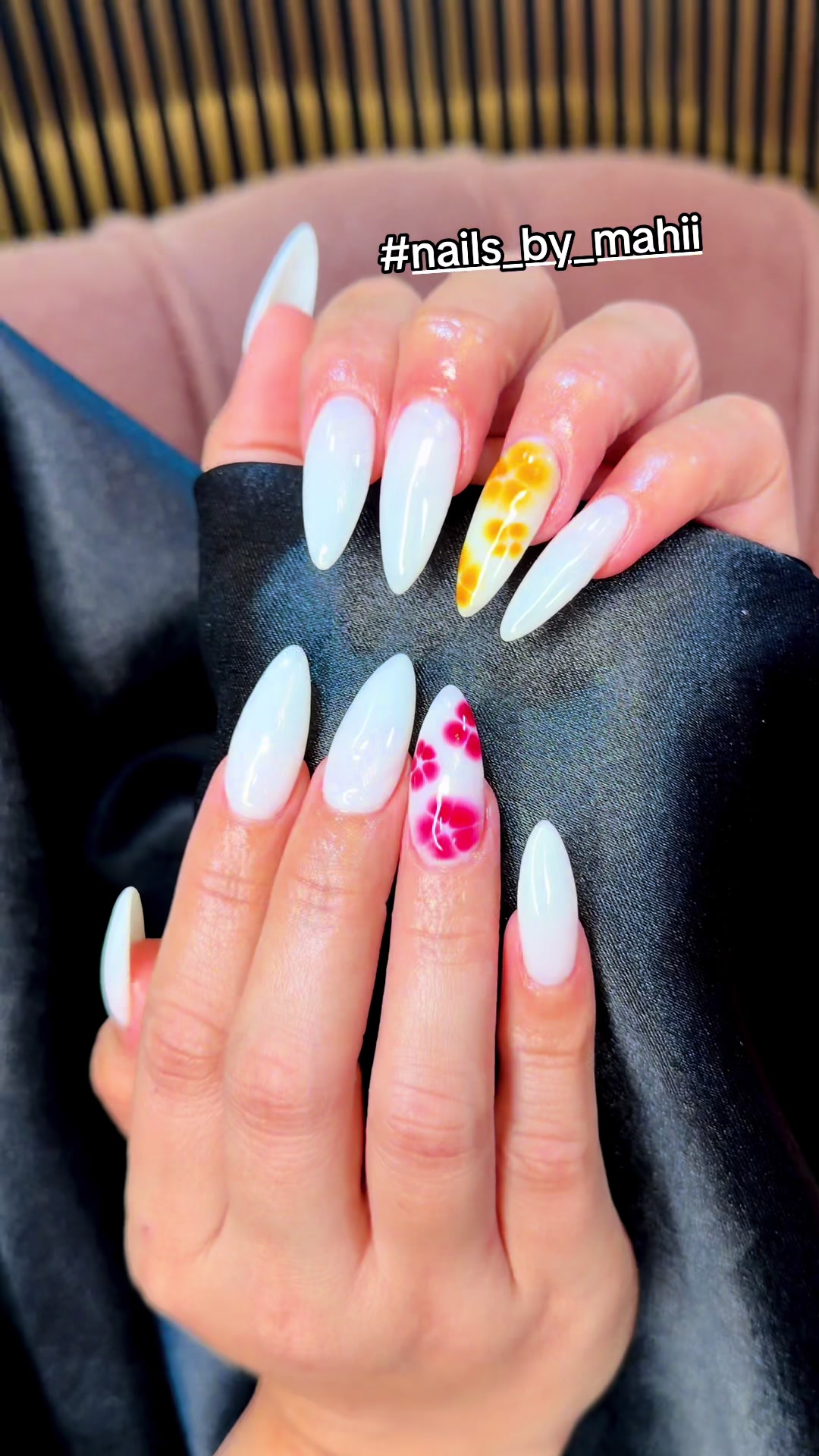 @Mahii🕊️