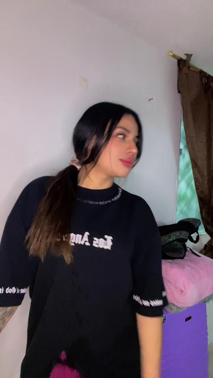 @Karen Bello👑