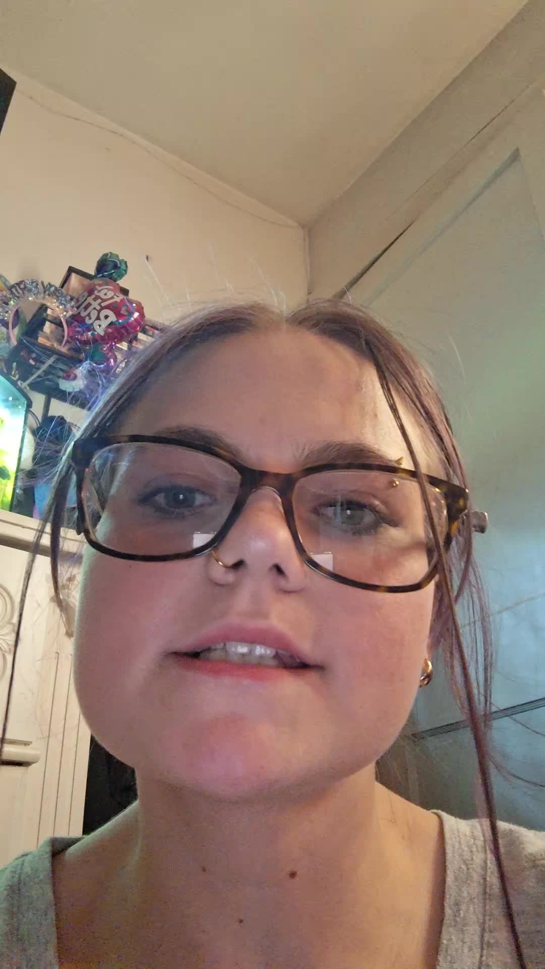 @️