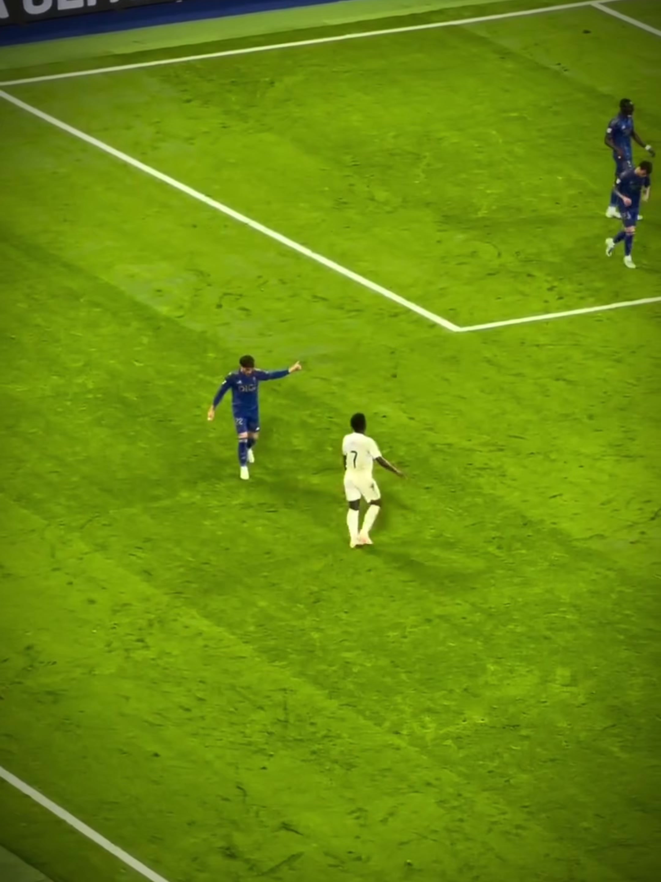 @𝐓𝐫𝐞𝐧𝐭&sup1;&sup2;🤍