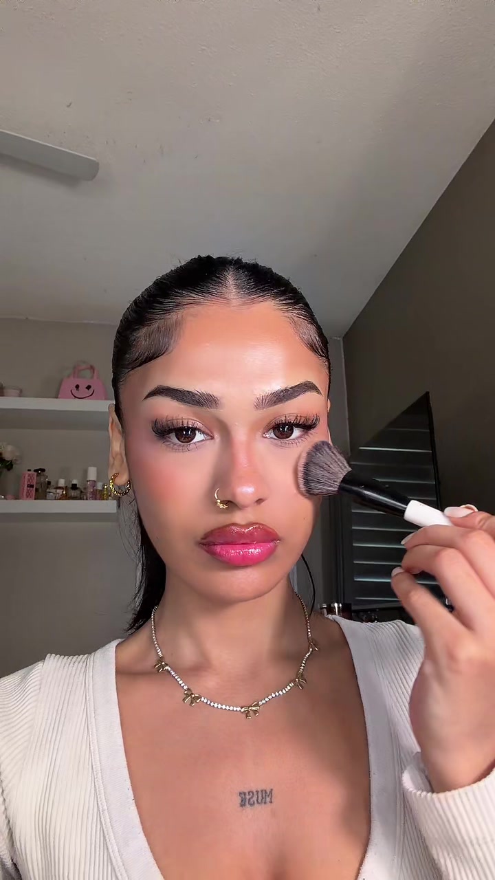 @Divya 🫧