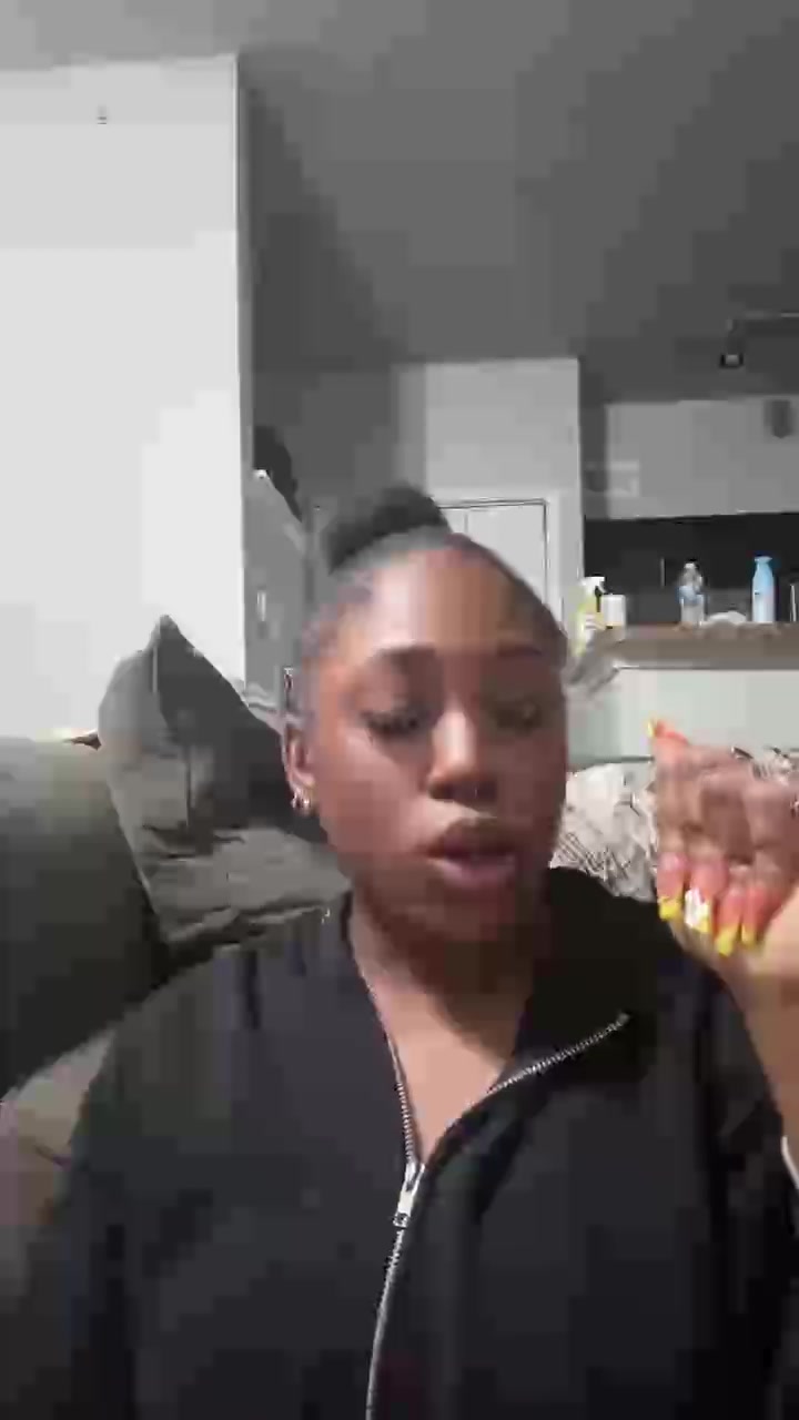 @kariecaa
