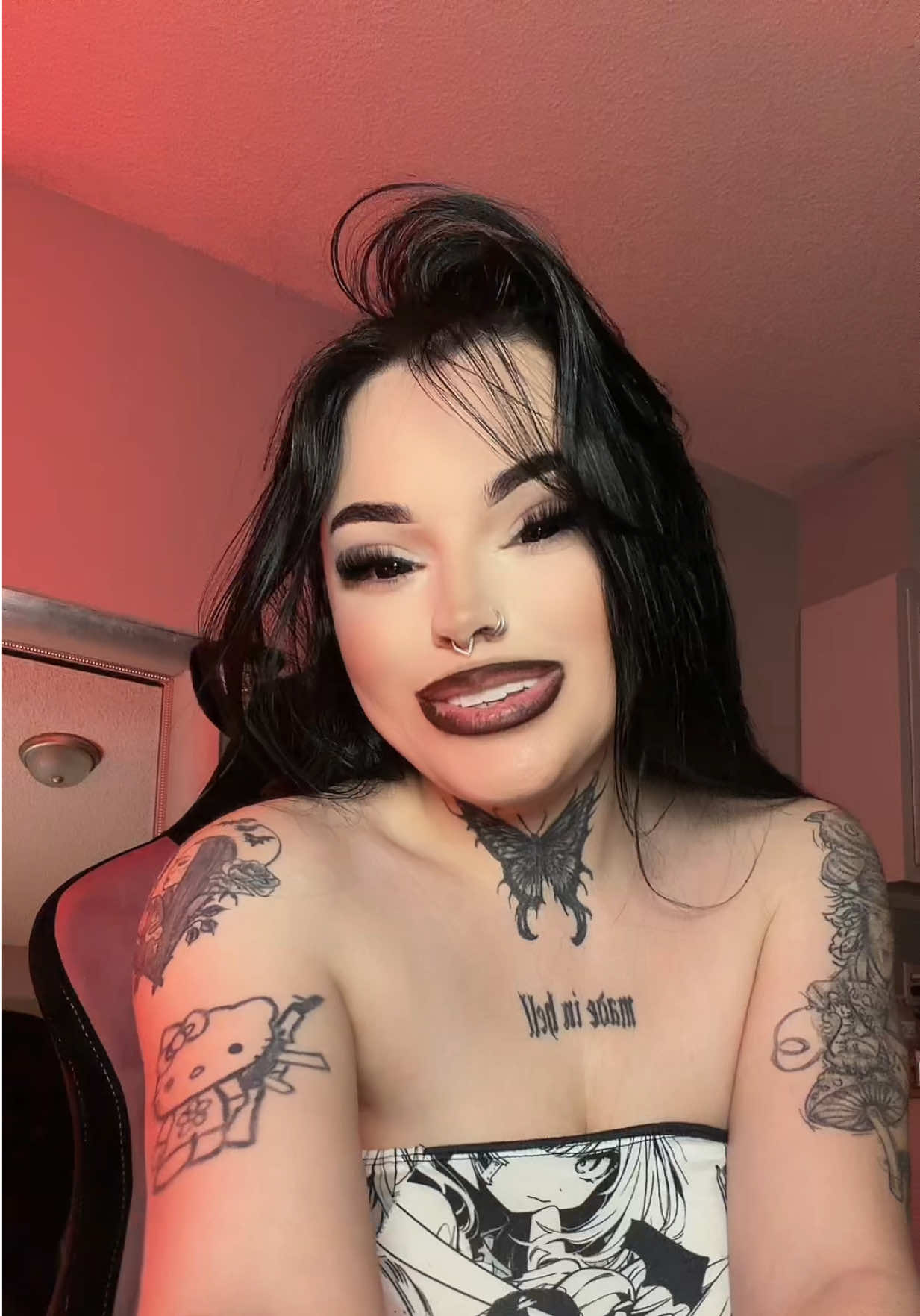 @𝓒𝓱𝓪𝓻𝓵𝓲𝓮🖤🕷️