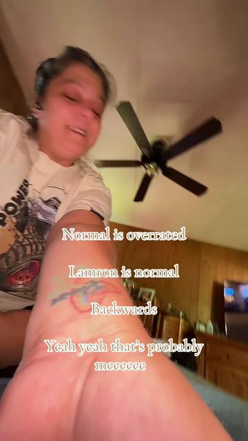 @_DanDeLioness