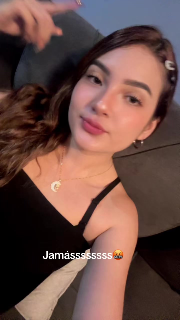@𝓝𝒾𝓚𝒾 ❥&rarr;🍒