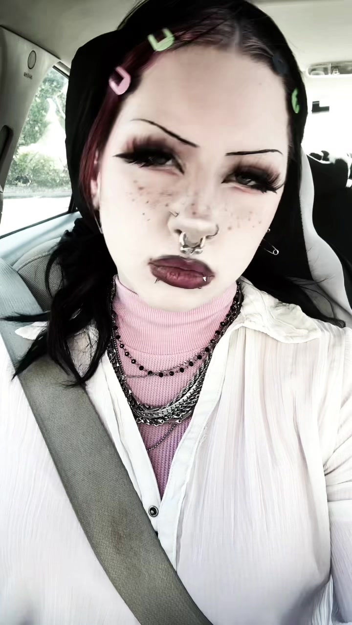 @teeth.snuff