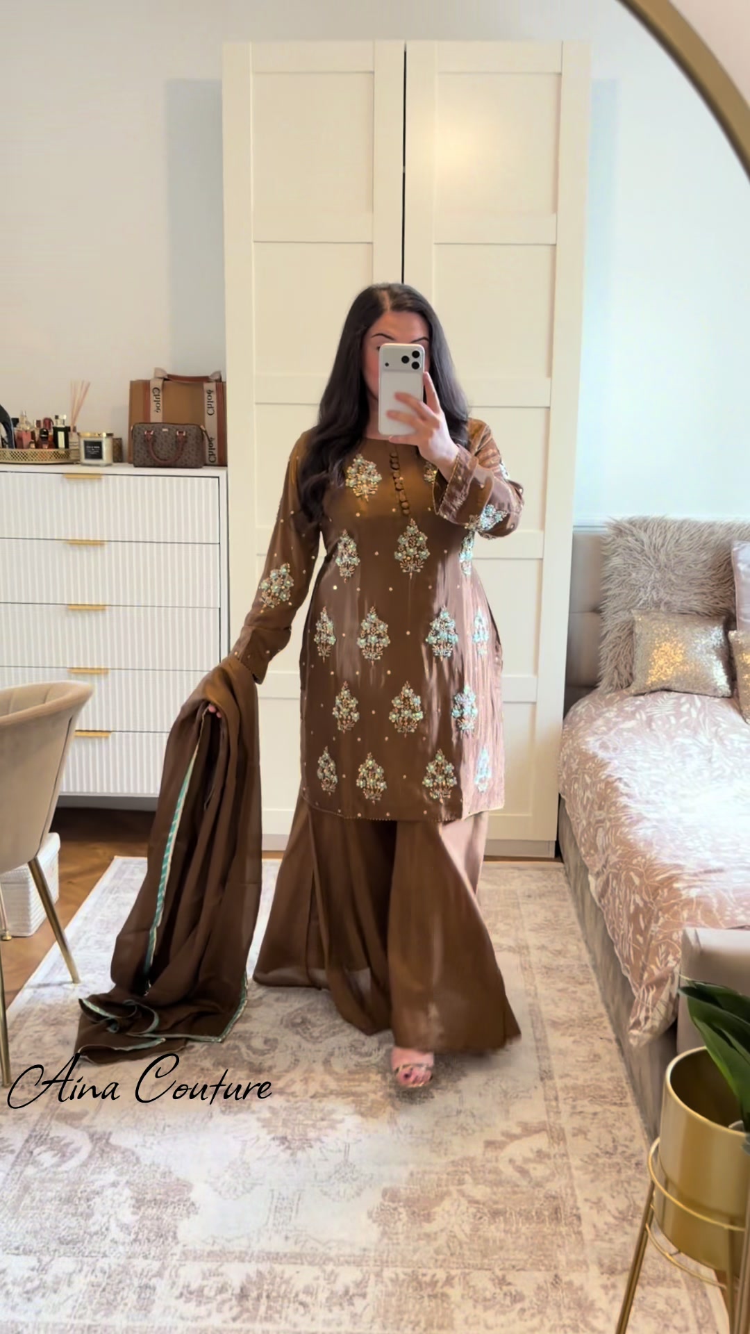 @Aina__couture