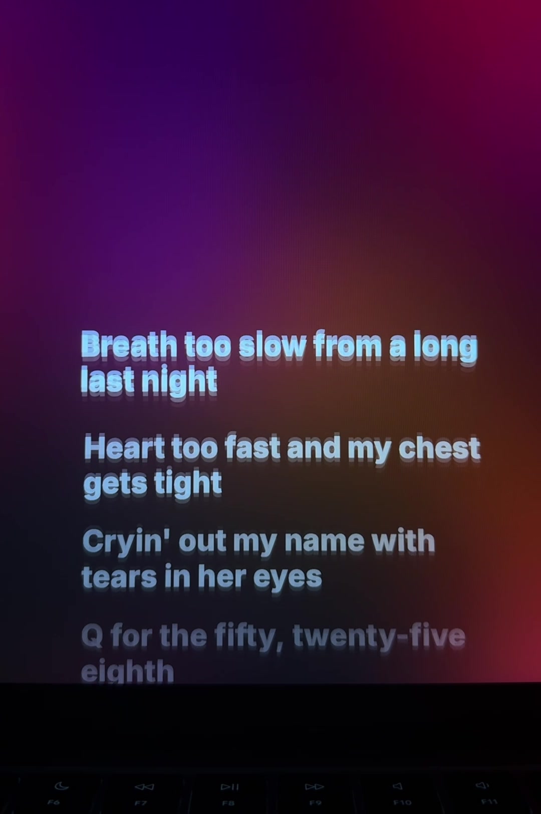 @🎧