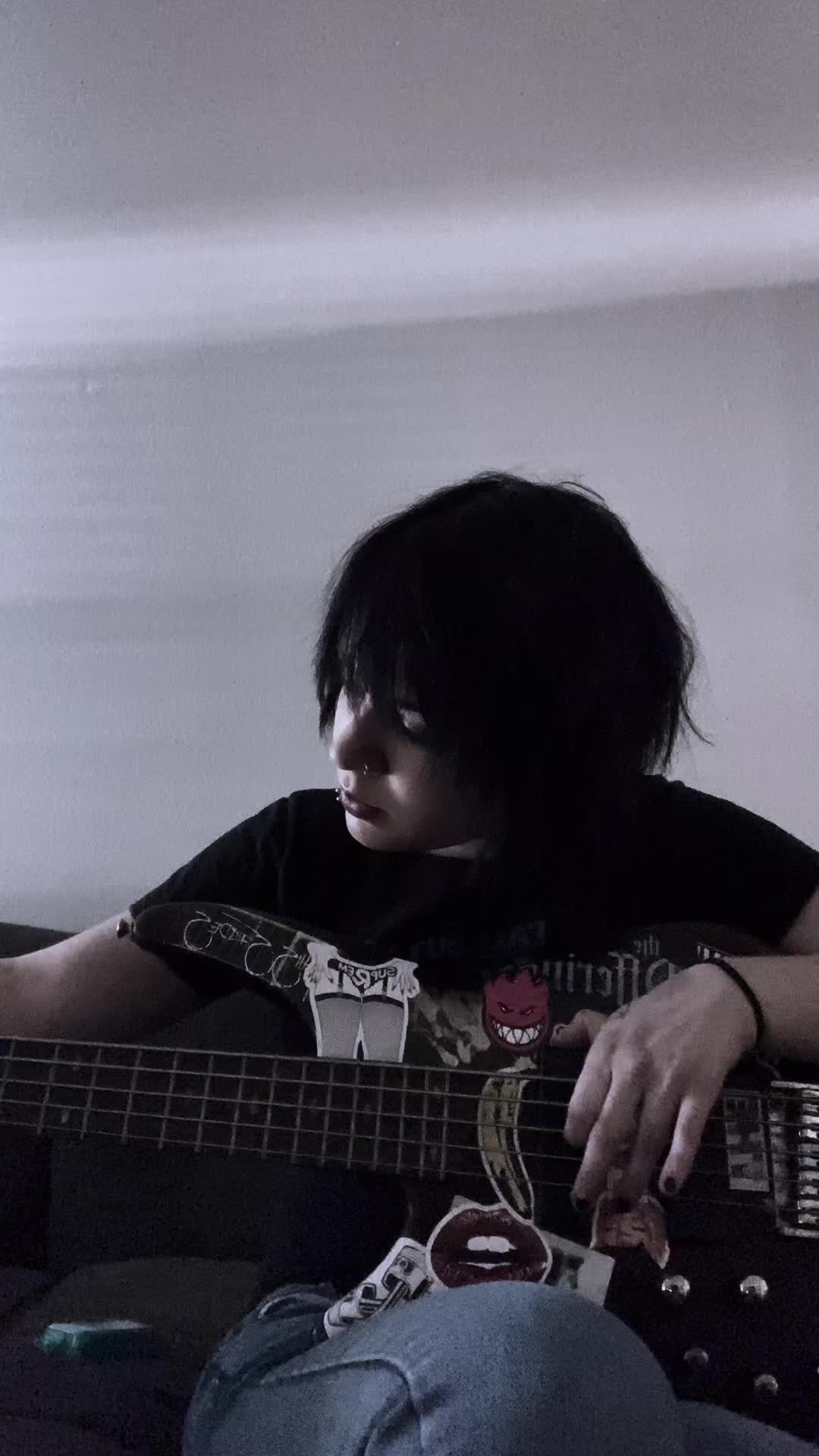 @Nella☠︎︎
