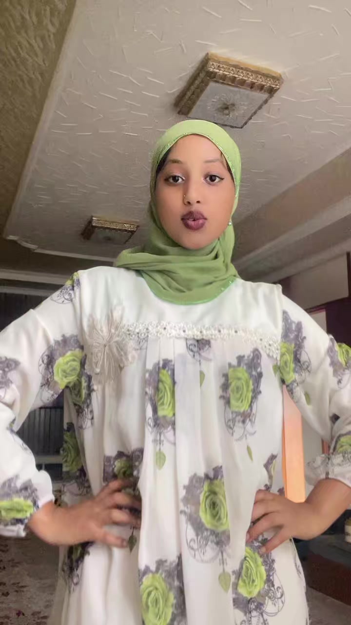 @𝕤𝕦 🌳🌸