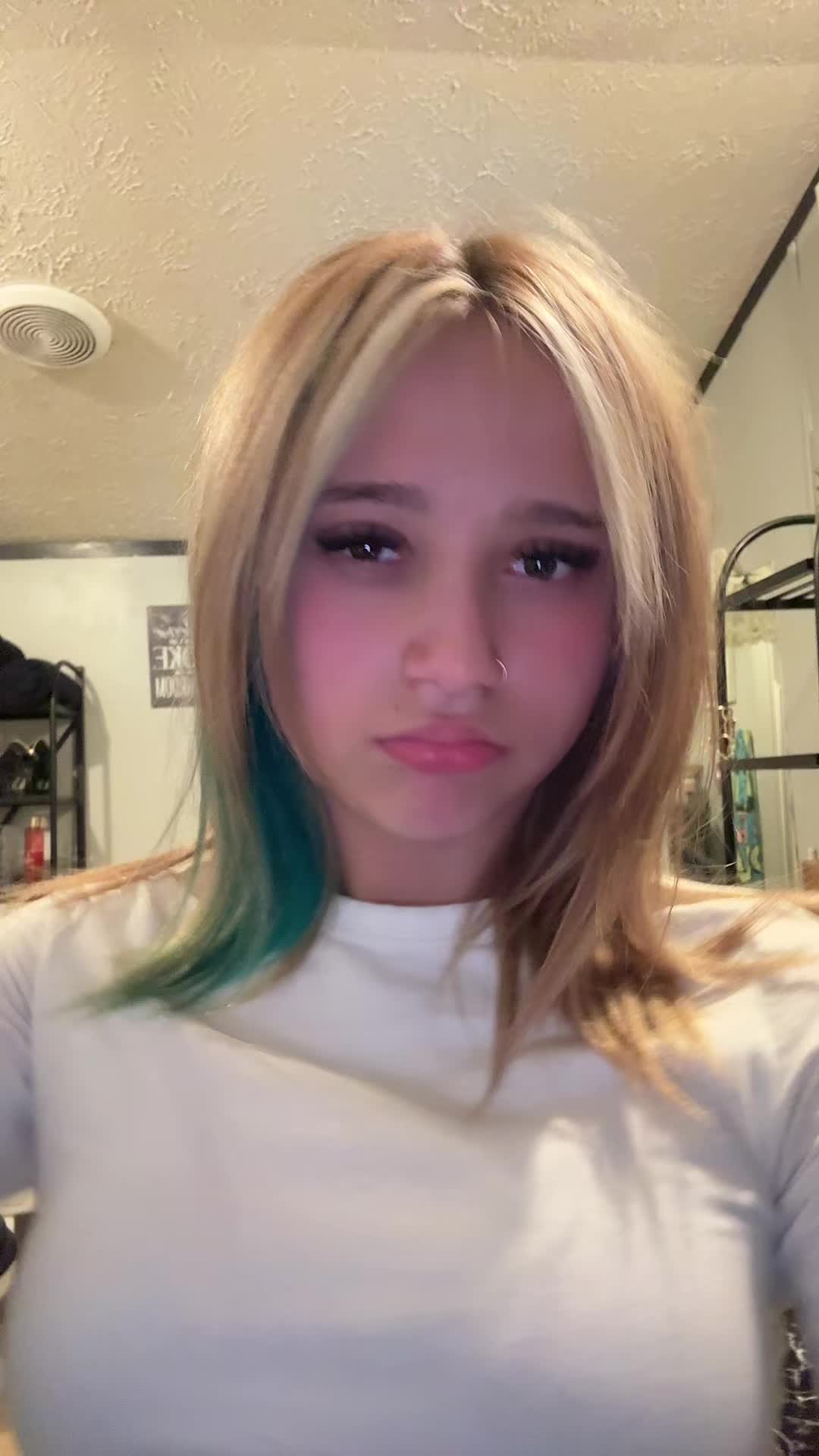 @⃟