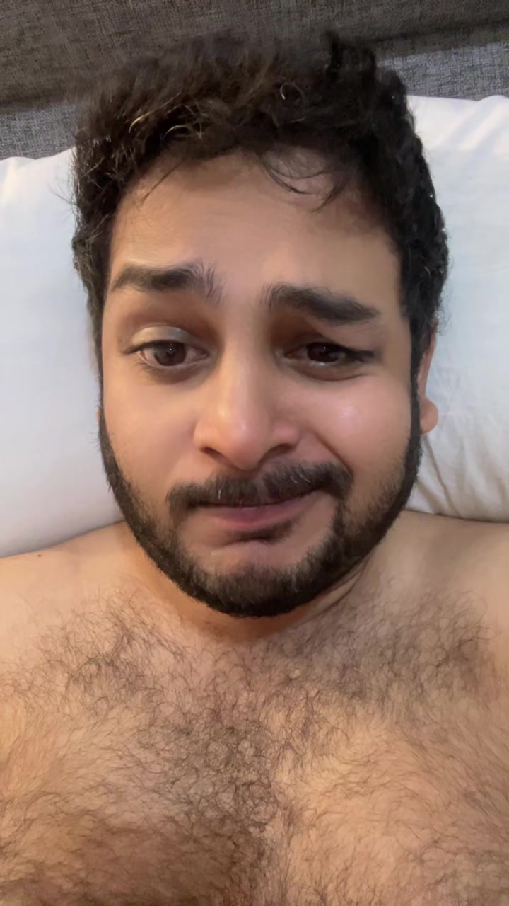 @𝑯𝒂𝒓𝒊𝒕𝒉𝒂 𝑹𝒐𝒔𝒉𝒂𝒏🧒