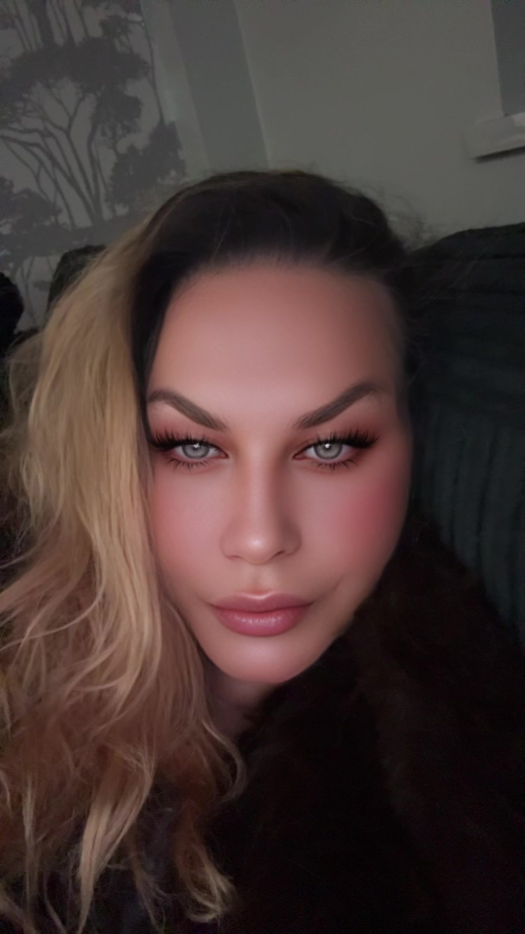 @rozzisarmy_