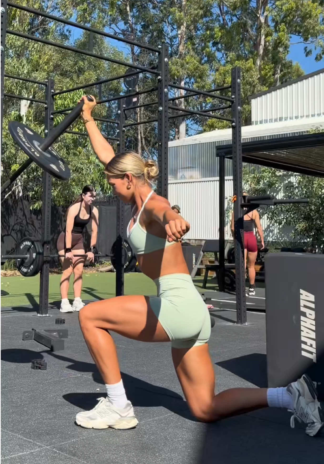 @Liv