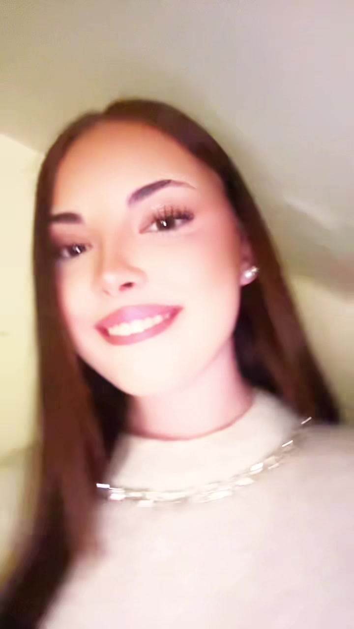 @𝐣𝐞𝐚𝐧𝐧𝐞_𝐠𝐬𝐭𝐥