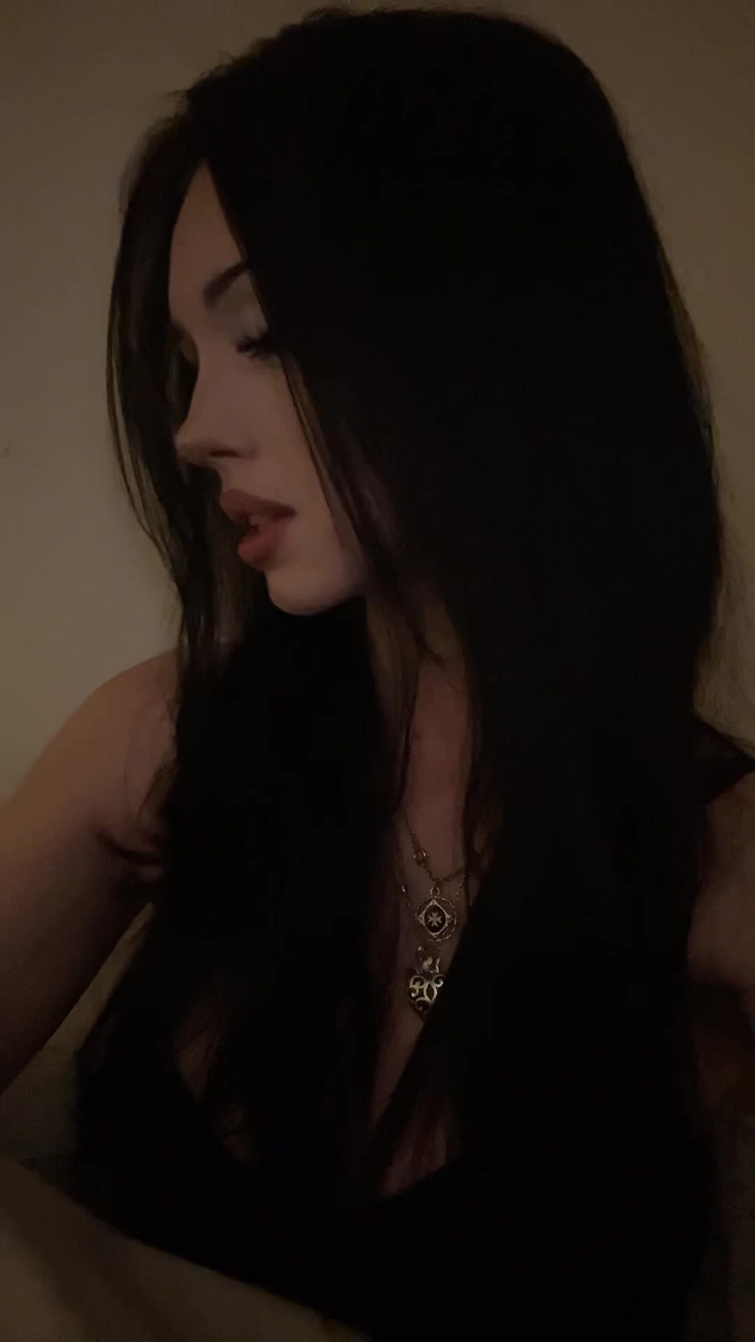 @luv2ellz