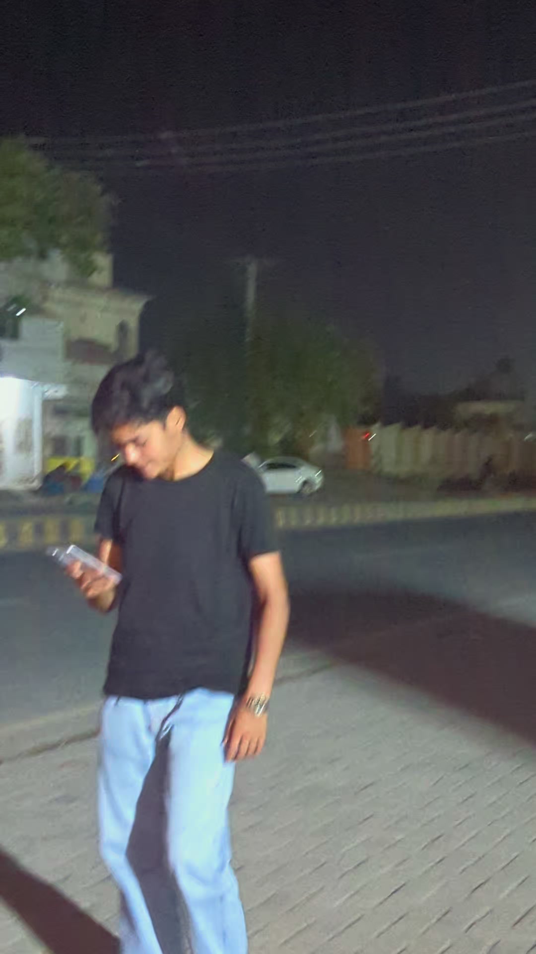 @RAEES...👑