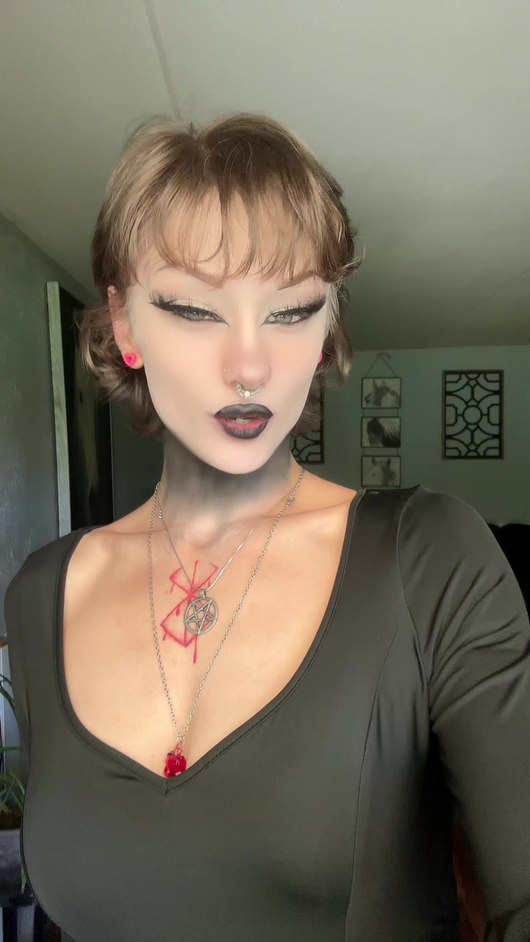 @🕷️𝔪𝔢𝔪𝔬𝔯𝔶 𝔟𝔢𝔩𝔩𝔢🕷️