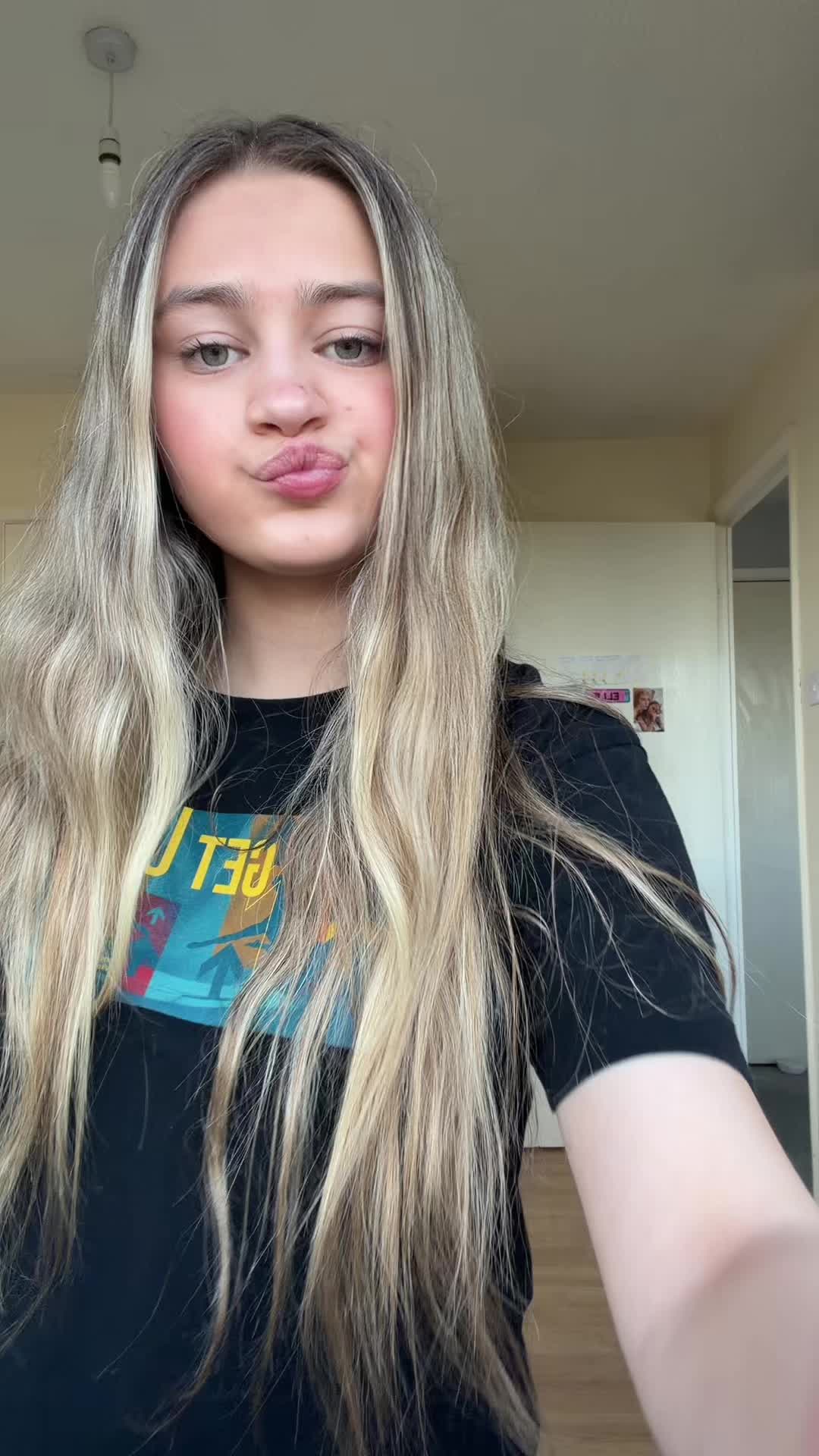 @𝐄𝐥𝐥𝐬🫶🏽
