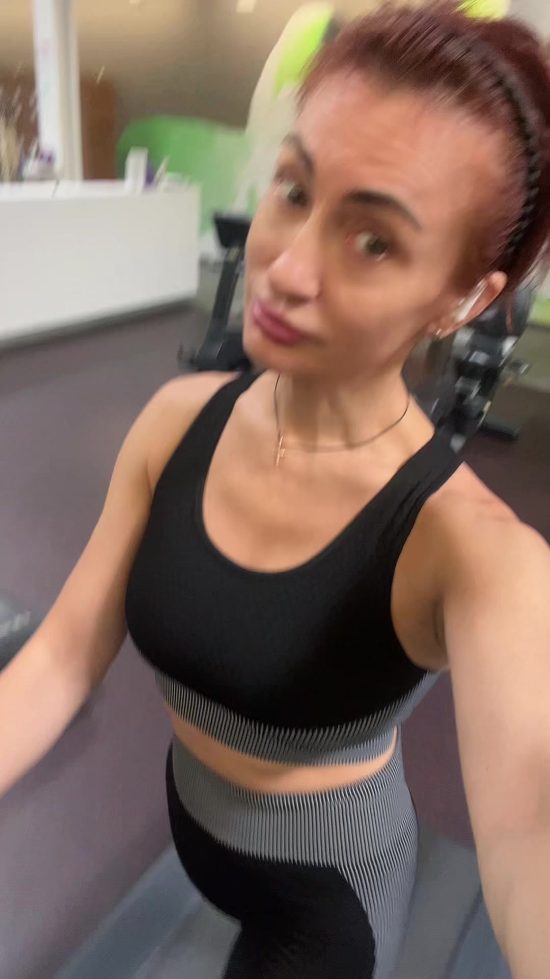 @lika1234571