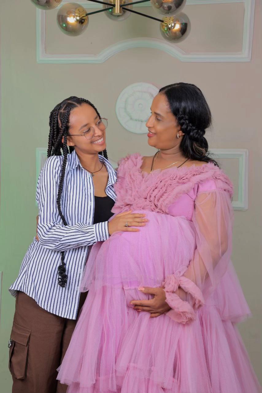 @ላኮኒC