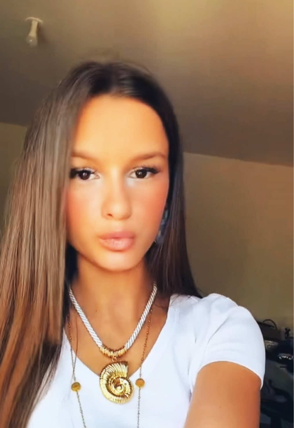 @Capucyneeee