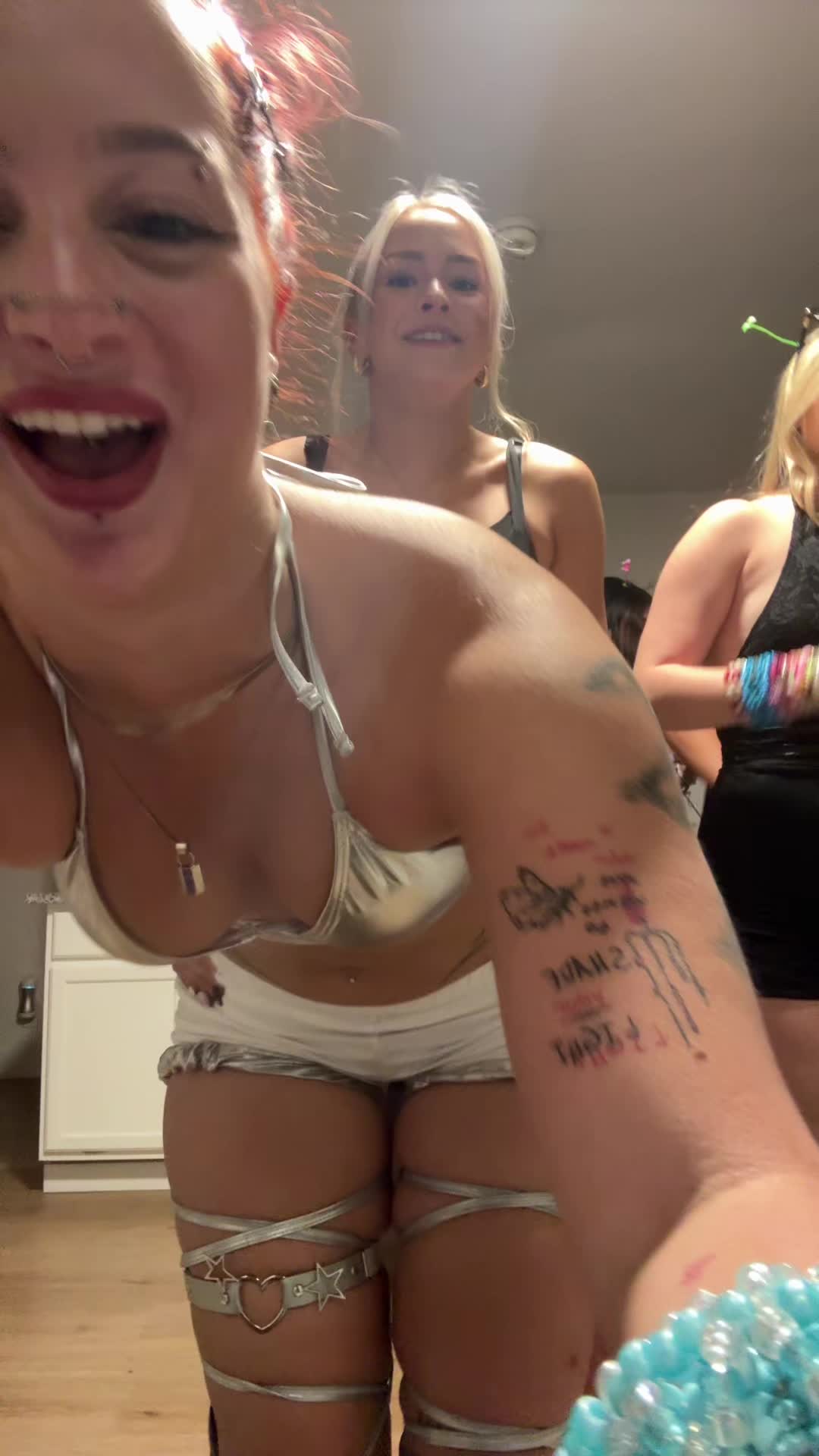 @Sky🌶️