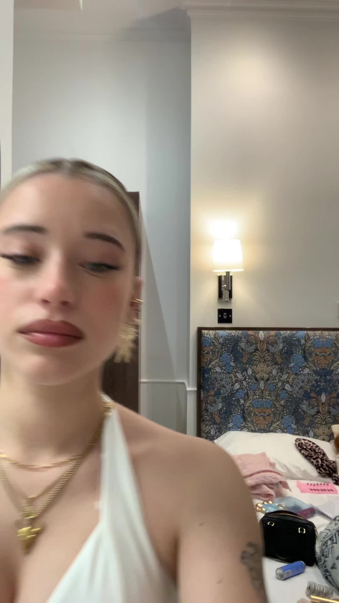 @veronicaalopezz