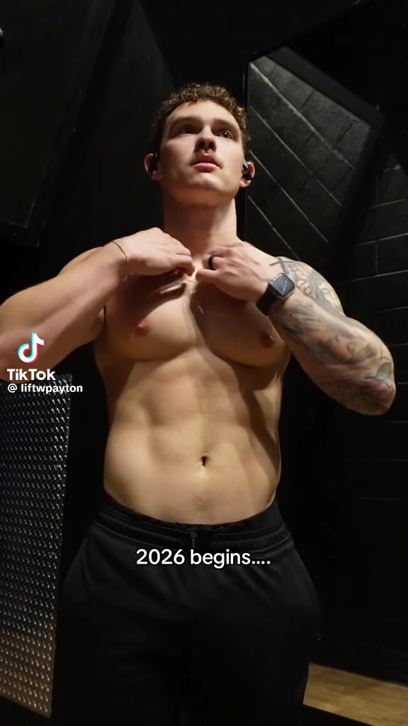 @GayMomentsTiktok