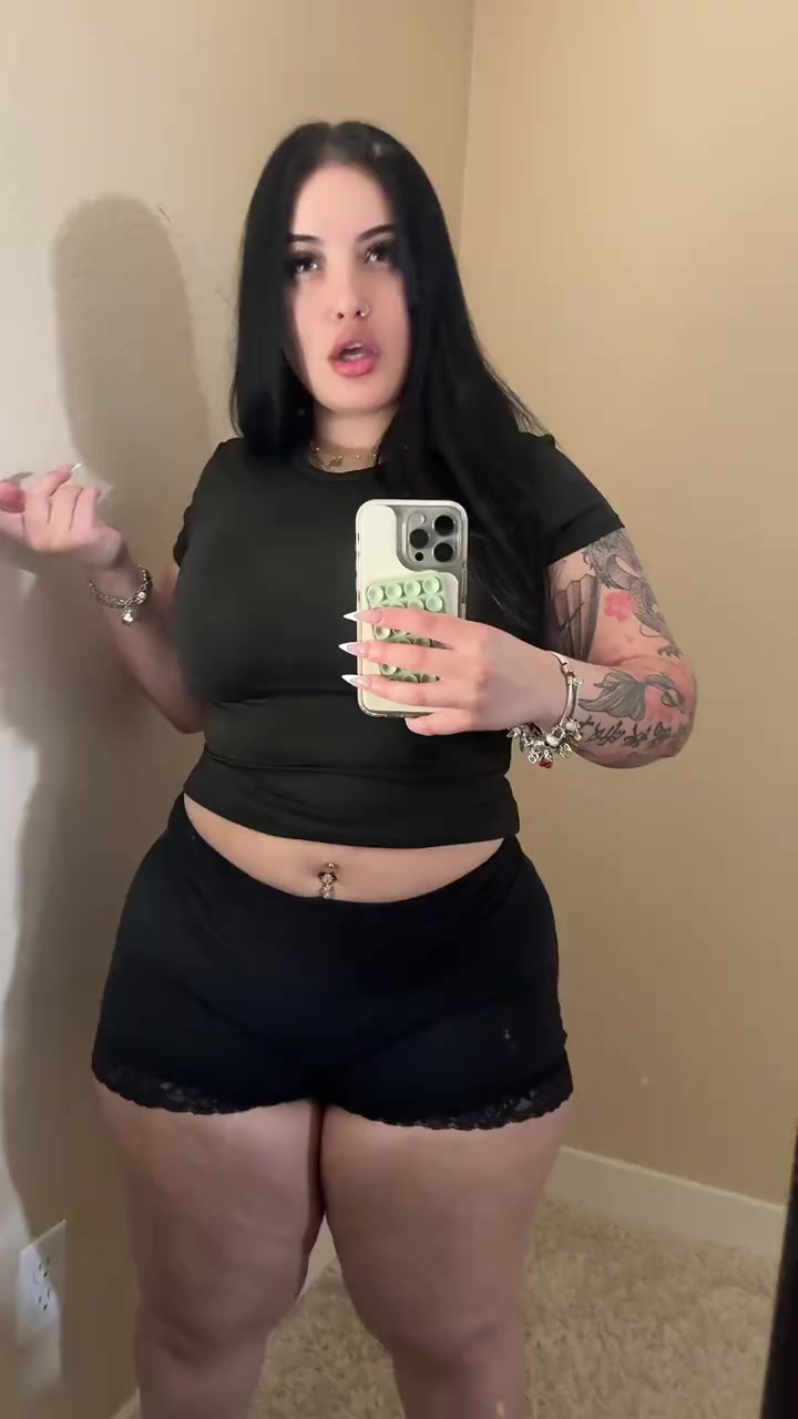 @CurveGirls